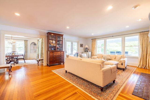 15 Geneva Rd, Andover, MA 01810