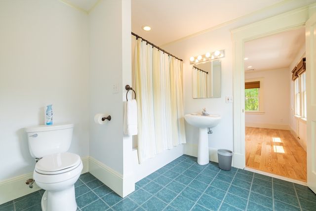 15 Geneva Rd, Andover, MA 01810