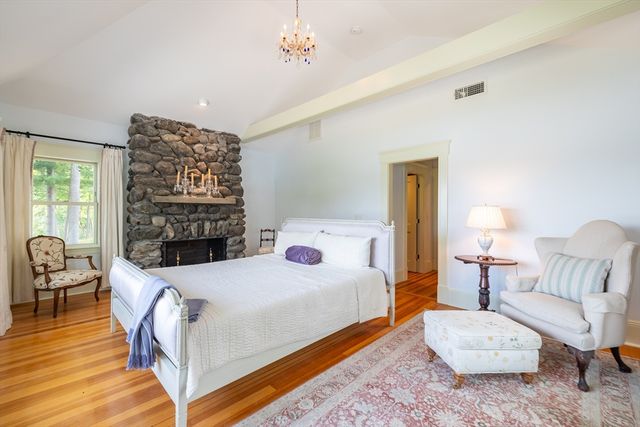 15 Geneva Rd, Andover, MA 01810