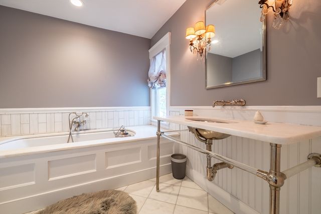 15 Geneva Rd, Andover, MA 01810