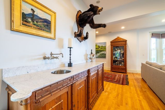 15 Geneva Rd, Andover, MA 01810