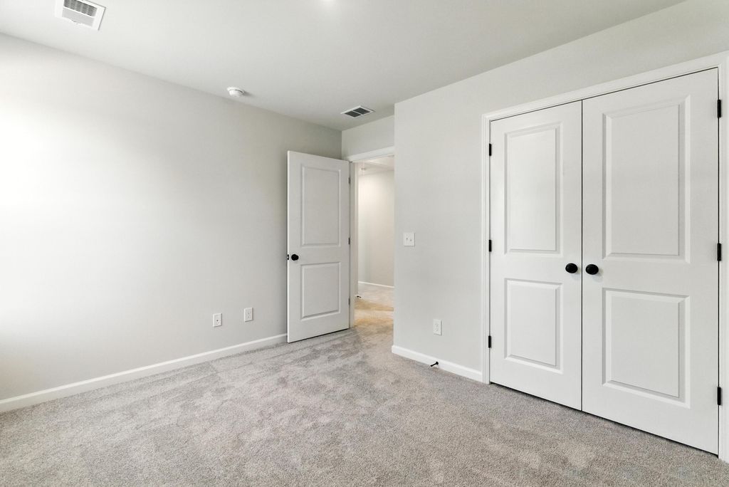 Image 36 of property listing at 84 Crosswick Street, Summerville, SC 29483