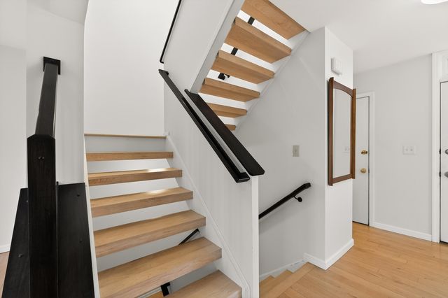 2730 Hurstland Court, Crestview Hills, KY 41017