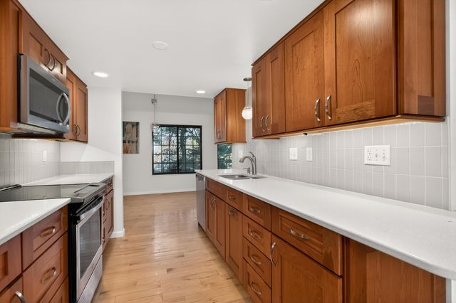 2730 Hurstland Court, Crestview Hills, KY 41017