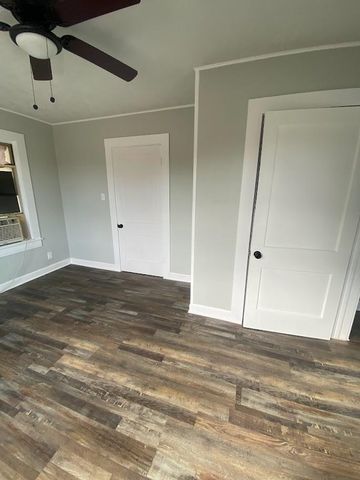 607 S Main Street A, Baytown, TX 77520