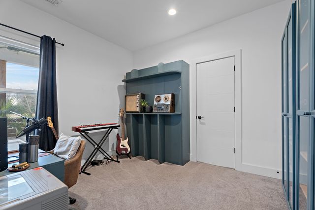 2004B 9th Ave, N, Nashville, TN 37208