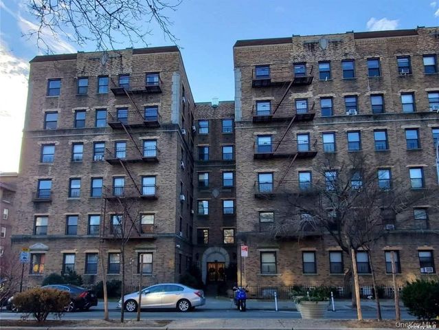 82-16 34th Avenue 4H, Jackson Heights, NY 11372