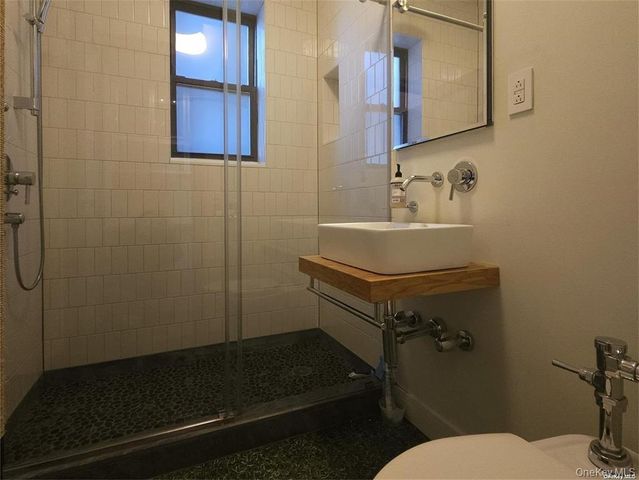 82-16 34th Avenue 4H, Jackson Heights, NY 11372
