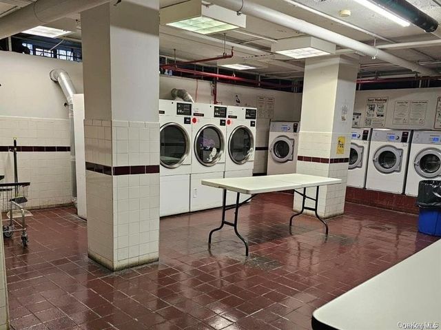 82-16 34th Avenue 4H, Jackson Heights, NY 11372