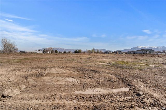 5800 W 4050 S, Hooper, UT 84315