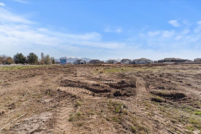 5800 W 4050 S, Hooper, UT 84315