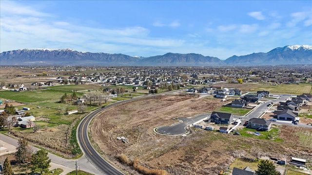 5800 W 4050 S, Hooper, UT 84315