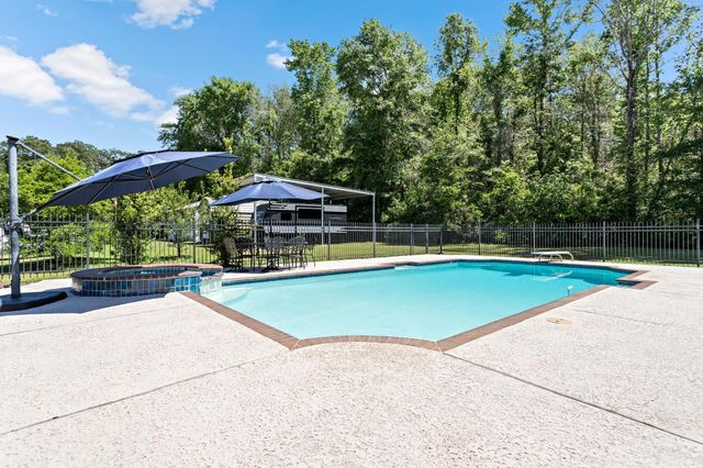 3084 Texas State Highway 63 W W, Jasper, TX 75951