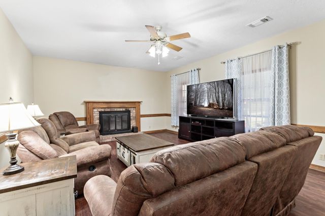 3084 Texas State Highway 63 W W, Jasper, TX 75951