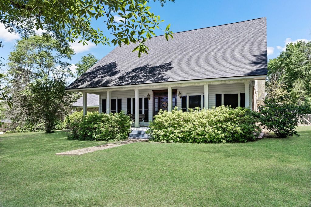 3084 Texas State Highway 63 W W, Jasper, TX 75951