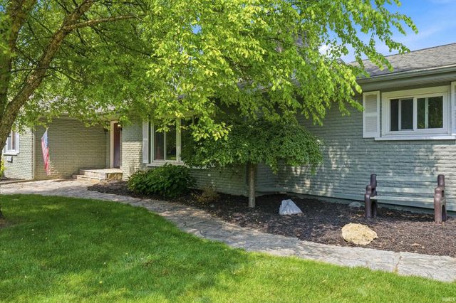 10817 E Rosewood Circle, Fort Wayne, IN 46845