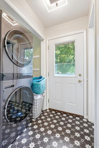 10817 E Rosewood Circle, Fort Wayne, IN 46845