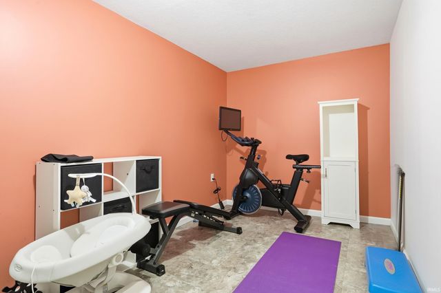 10817 E Rosewood Circle, Fort Wayne, IN 46845