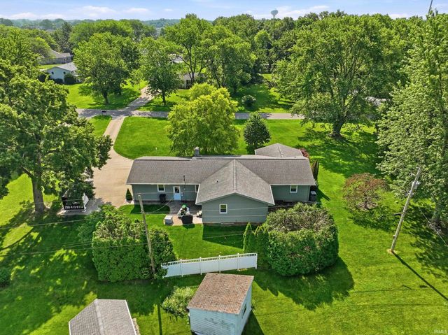 10817 E Rosewood Circle, Fort Wayne, IN 46845