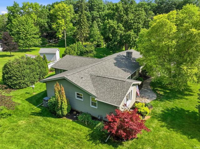 10817 E Rosewood Circle, Fort Wayne, IN 46845
