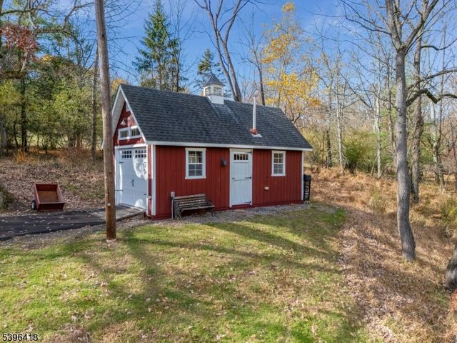 31 CHERRYVILLE HOLLOW ROAD, Raritan Twp., NJ 08822