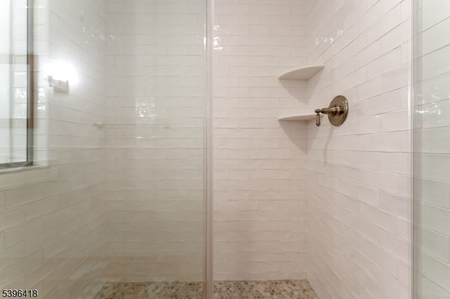 31 CHERRYVILLE HOLLOW ROAD, Raritan Twp., NJ 08822