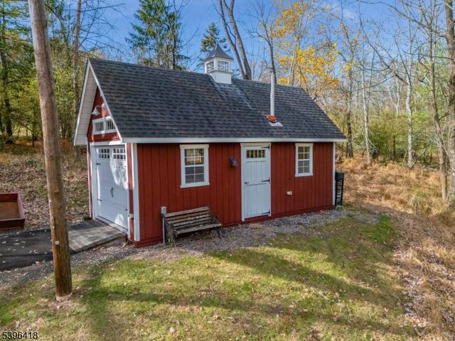 31 CHERRYVILLE HOLLOW ROAD, Raritan Twp., NJ 08822