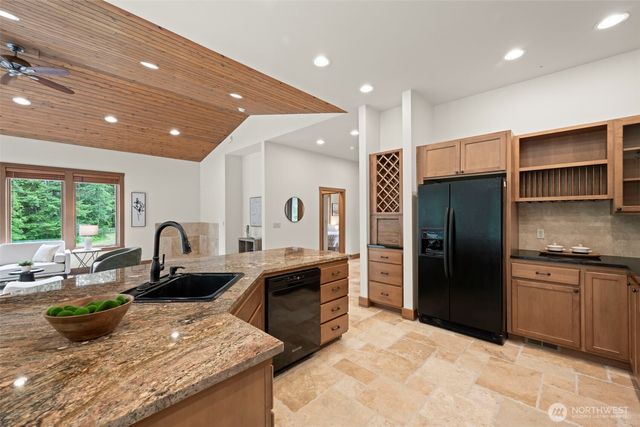 6301 Foxtrail Court NE, Olympia, WA 98516