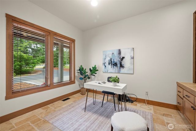 6301 Foxtrail Court NE, Olympia, WA 98516