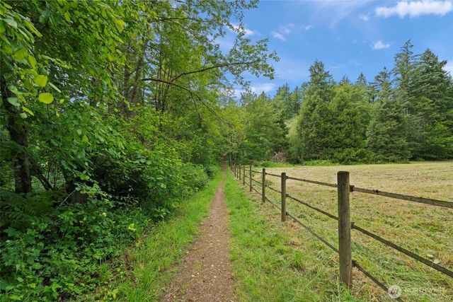 6301 Foxtrail Court NE, Olympia, WA 98516