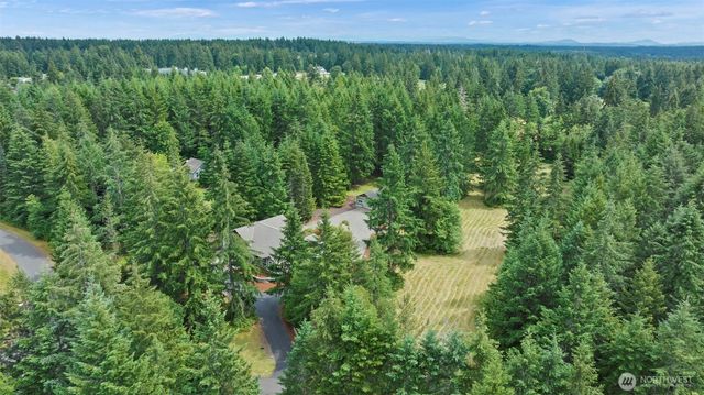 6301 Foxtrail Court NE, Olympia, WA 98516
