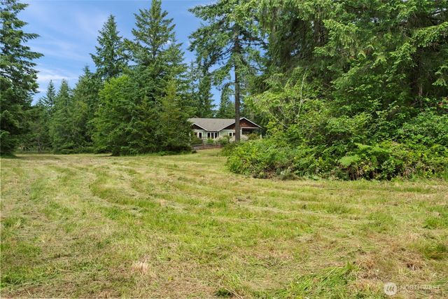 6301 Foxtrail Court NE, Olympia, WA 98516