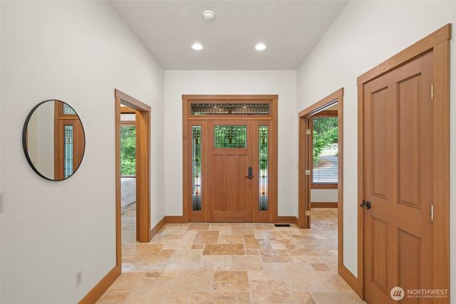 6301 Foxtrail Court NE, Olympia, WA 98516