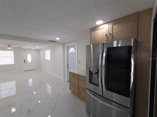 1230 KEW CIRCLE, Lakeland, FL 33815