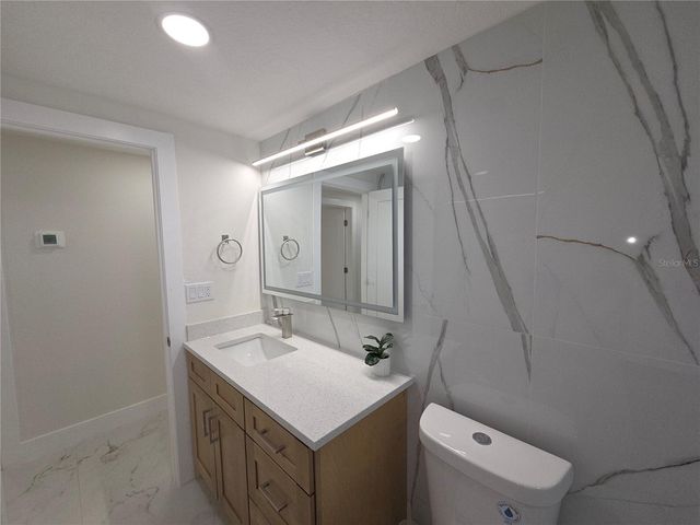 1230 KEW CIRCLE, Lakeland, FL 33815