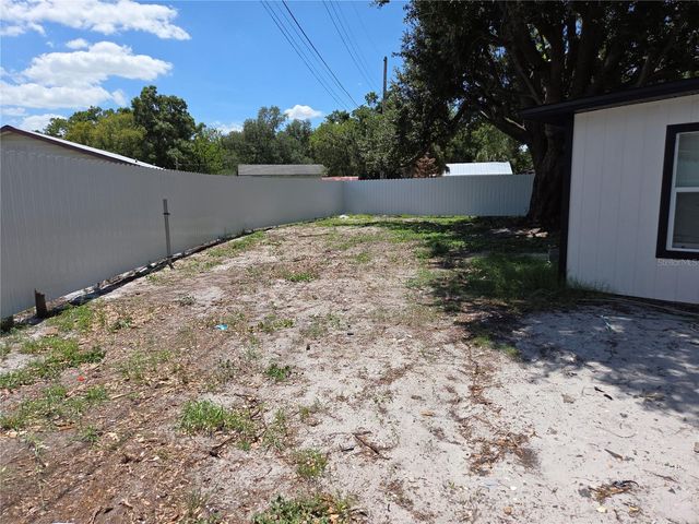 1230 KEW CIRCLE, Lakeland, FL 33815