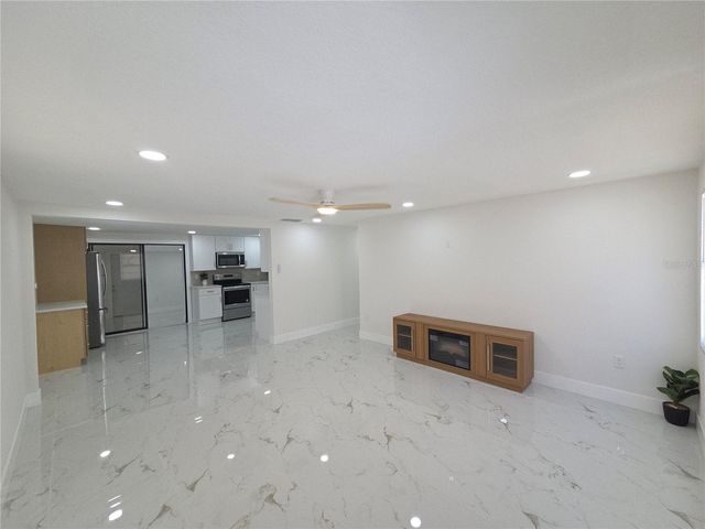 1230 KEW CIRCLE, Lakeland, FL 33815