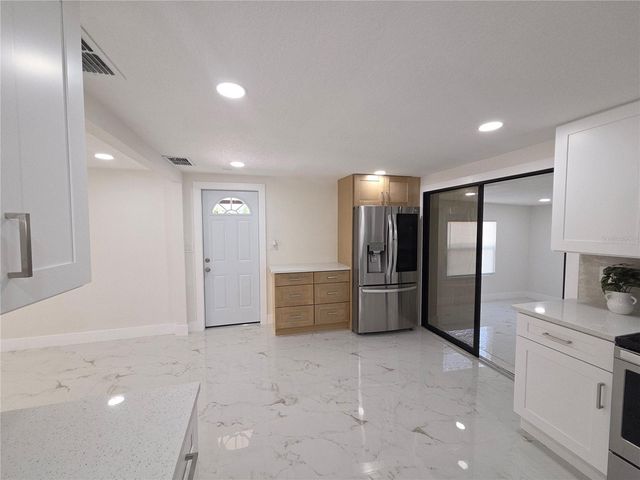 1230 KEW CIRCLE, Lakeland, FL 33815