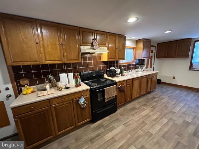 39 YORKE ST, Salem, NJ 08079