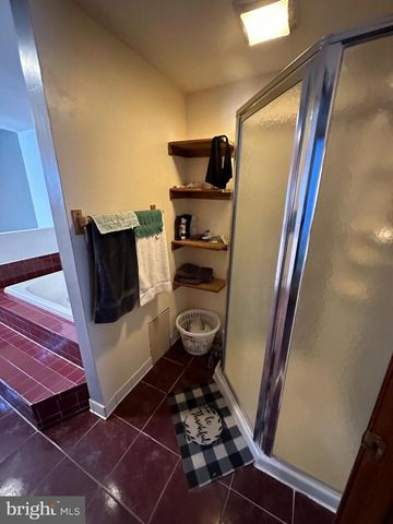 39 YORKE ST, Salem, NJ 08079
