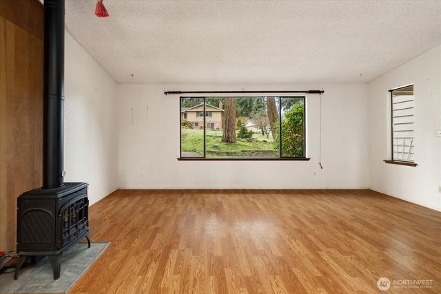 2681 Olympic Drive, Oak Harbor, WA 98277