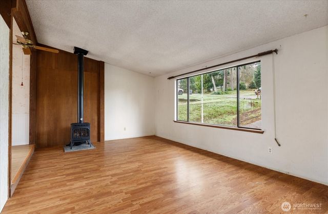 2681 Olympic Drive, Oak Harbor, WA 98277