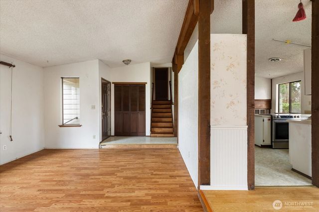 2681 Olympic Drive, Oak Harbor, WA 98277