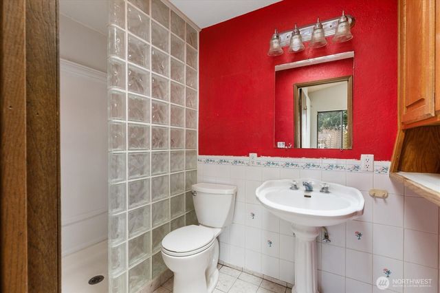 2681 Olympic Drive, Oak Harbor, WA 98277