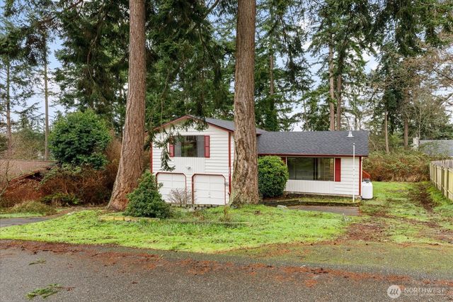 2681 Olympic Drive, Oak Harbor, WA 98277