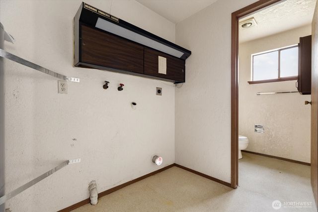 2681 Olympic Drive, Oak Harbor, WA 98277