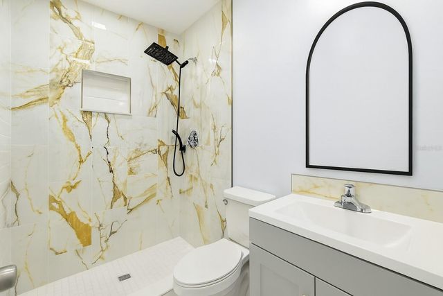 112 FLORAL DRIVE, Tampa, FL 33613