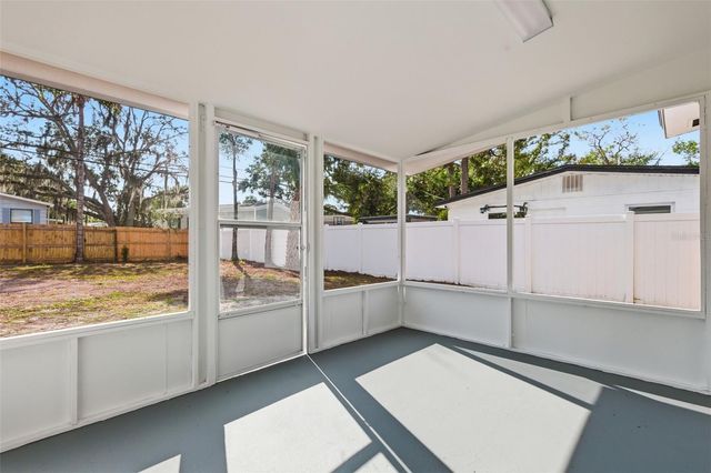 112 FLORAL DRIVE, Tampa, FL 33613