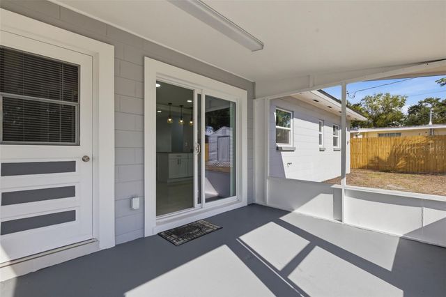 112 FLORAL DRIVE, Tampa, FL 33613