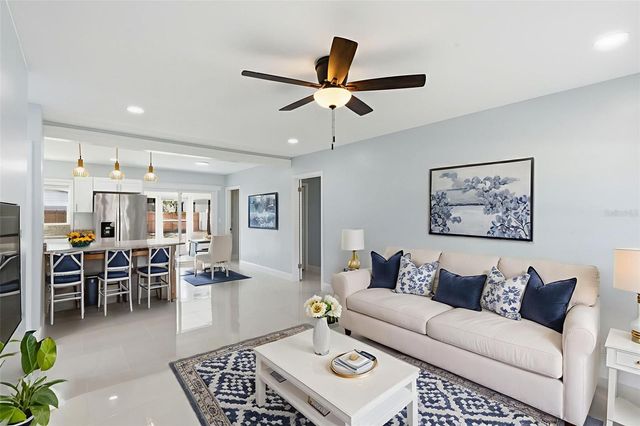 112 FLORAL DRIVE, Tampa, FL 33613